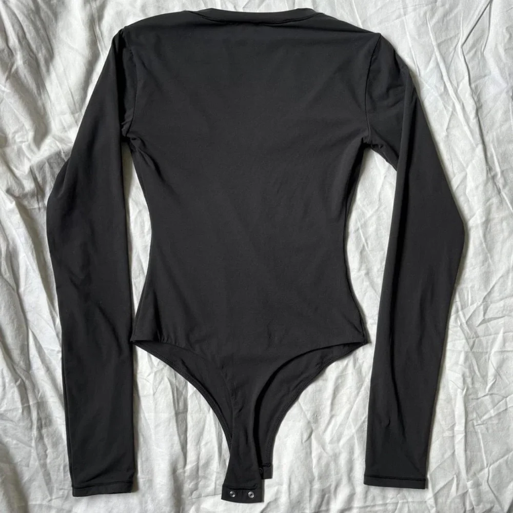 Skims Black Bodysuit - Picture 2 of 4